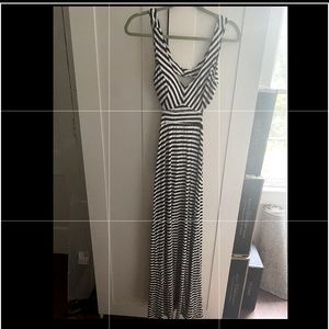 Forever21 open back maxi dress